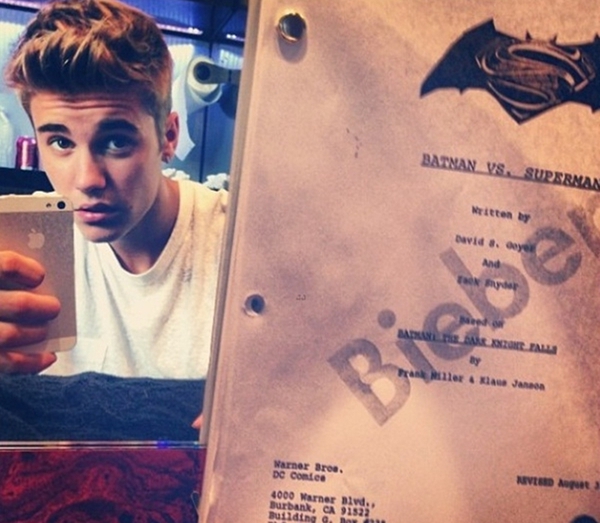 Sự thật về việc Justine Bieber vào vai Robin trong Batman vs Superman. 1