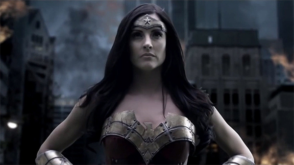 Nóng bỏng với Wonder Woman trong trailer Fan-Made 1