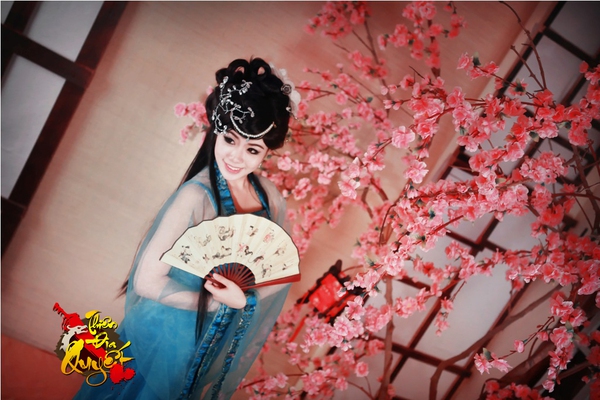 Hot girl Việt Linh Miu quyến rũ trong bộ cosplay kiếm hiệp 9