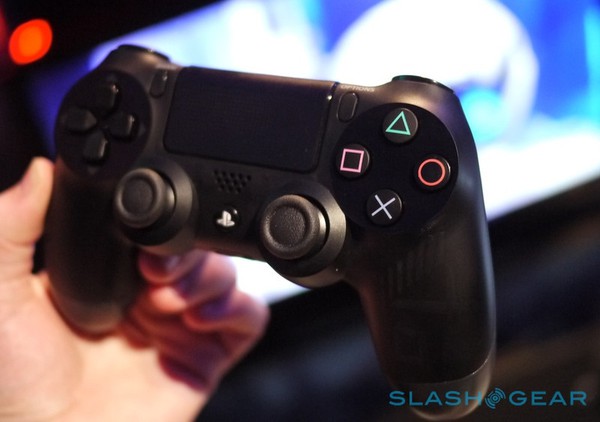 PS4 chưa ra mắt, dịch vụ “mod” tay cầm đã lên ngôi 1