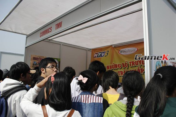 Chen lấn xô đẩy tại gian truyện tranh Festival Cosplay 17