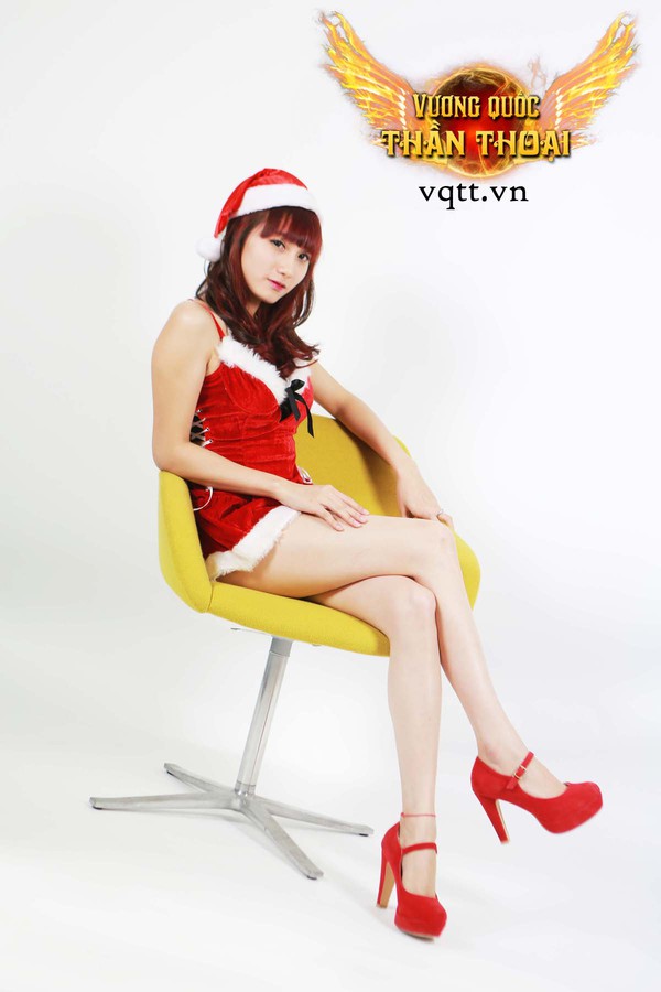 Cùng ngắm bộ ảnh mừng Noel của nữ gamer Việt 1