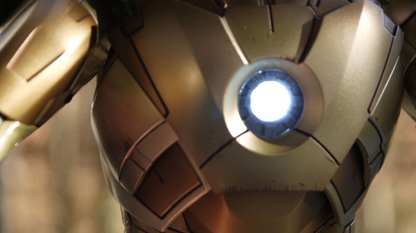 Chiêm ngưỡng mô hình Iron Man mạ vàng "kịch độc" 4