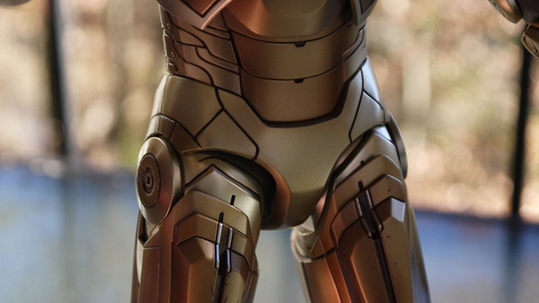 Chiêm ngưỡng mô hình Iron Man mạ vàng "kịch độc" 5