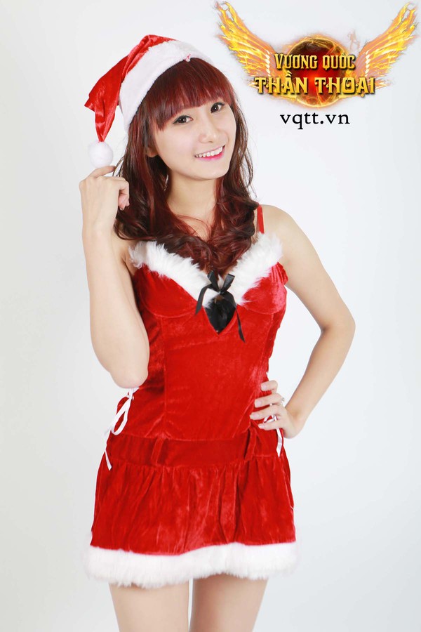 Cùng ngắm bộ ảnh mừng Noel của nữ gamer Việt 4
