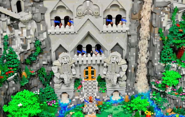 Game thủ tái hiện kỳ quan "The Hobbit" bằng Lego 1