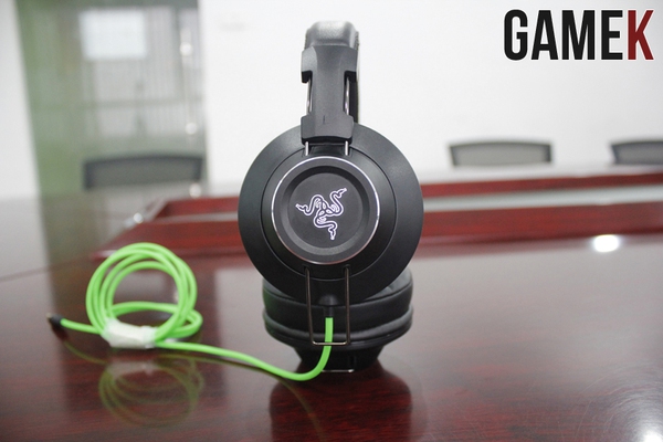 Đập hộp bộ đôi tai nghe mới toanh của Razer 9