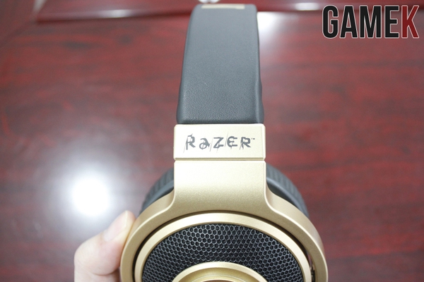 Đập hộp bộ đôi tai nghe mới toanh của Razer 11