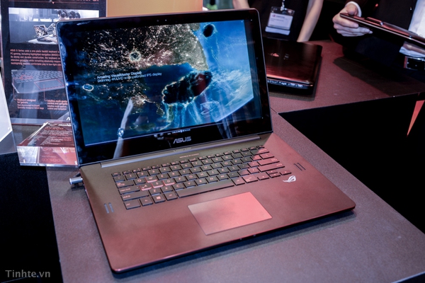Asus ra mắt laptop chơi game siêu mỏng GX500 3