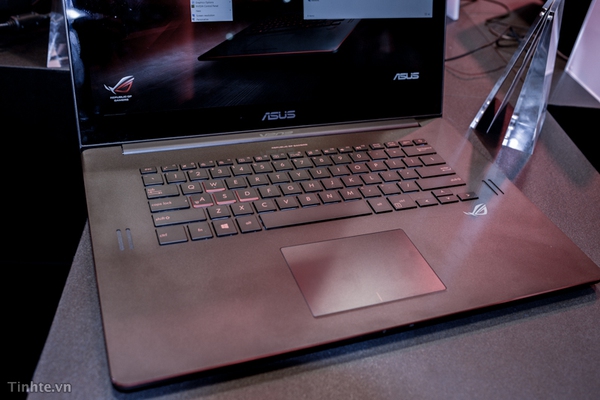 Asus ra mắt laptop chơi game siêu mỏng GX500 4