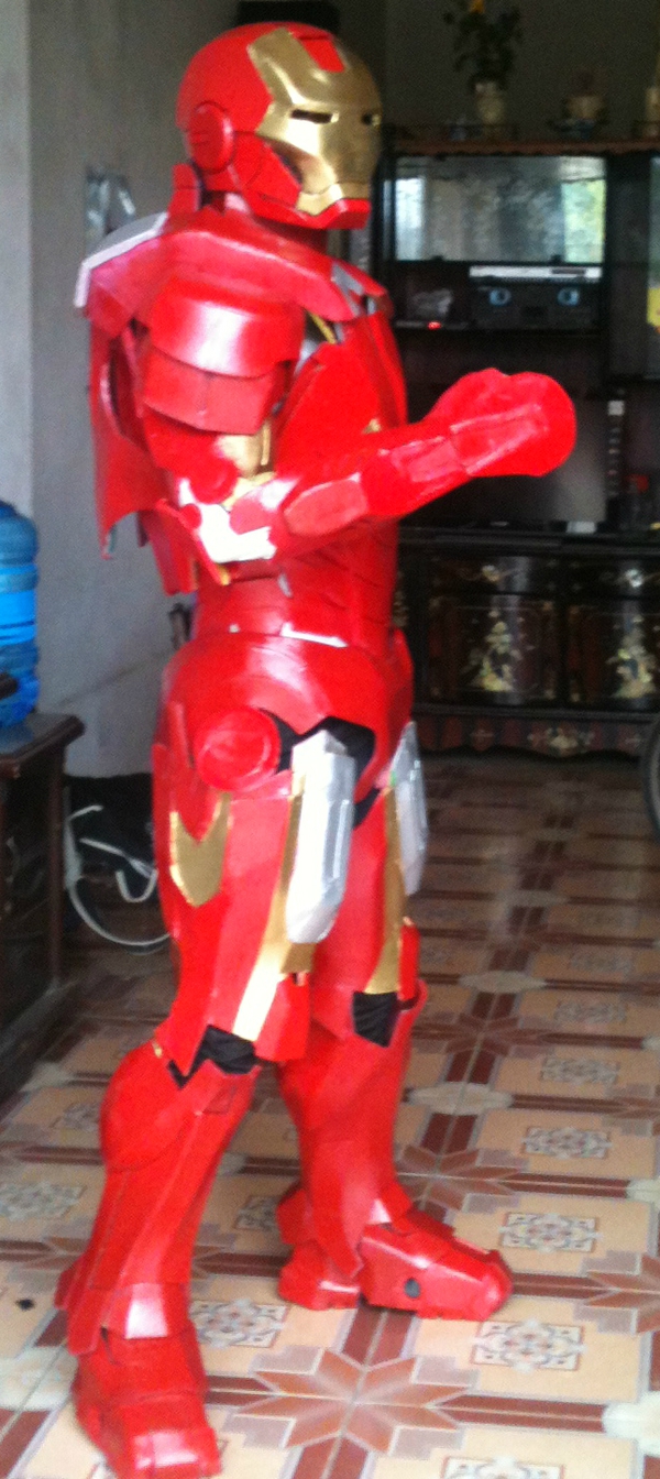 Choáng với bộ cosplay Iron Man tự làm của người Việt 3