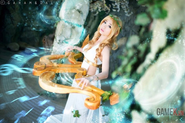 Bộ ảnh cosplay Sona tuyệt đẹp của Tomia 8