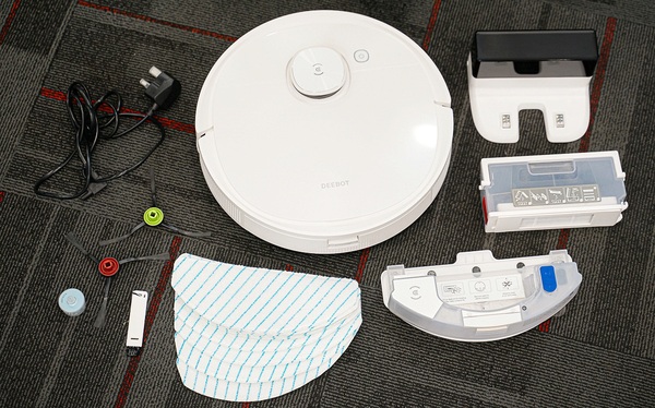 The new standard of intelligent robot vacuum cleaner, both cleaning and vacuuming, object recognition, self-mapping and “billions” other features