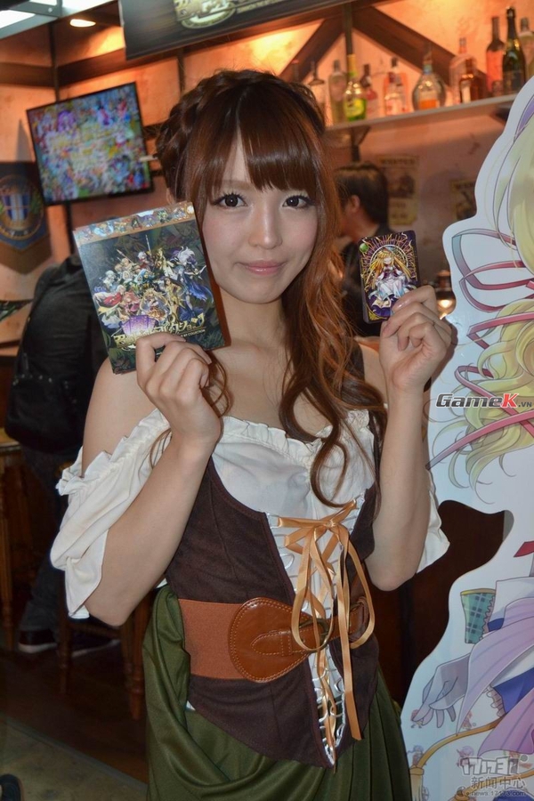 Muôn vẻ dễ thương của các showgirl tại Tokyo Game Show 2013 14