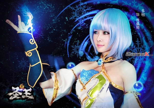 Chuỗi ảnh cosplay vô cùng gợi cảm với điểm nhấn vòng 1 2