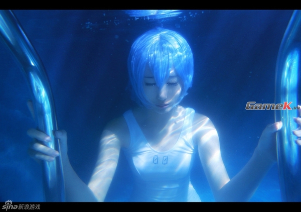 Bộ ảnh cosplay lung linh dưới nước về Rei Ayanami 5