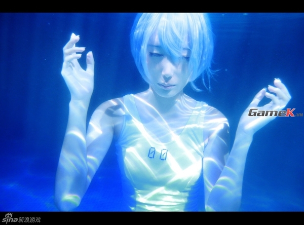 Bộ ảnh cosplay lung linh dưới nước về Rei Ayanami 12