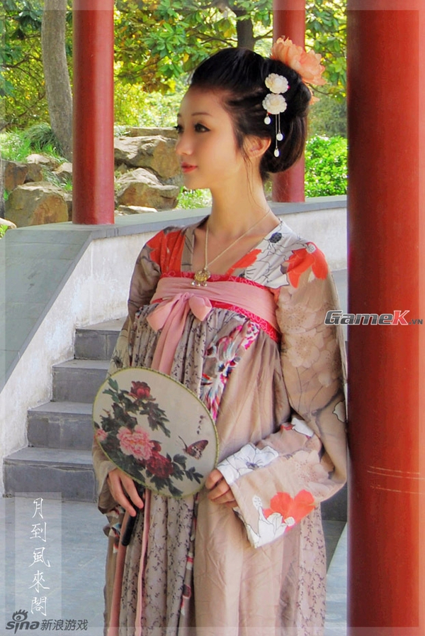 Vẻ đẹp cổ trang của Hồ Bách trong những bộ Hán phục 11
