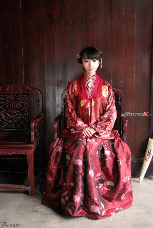 Vẻ đẹp cổ trang của Hồ Bách trong những bộ Hán phục 17