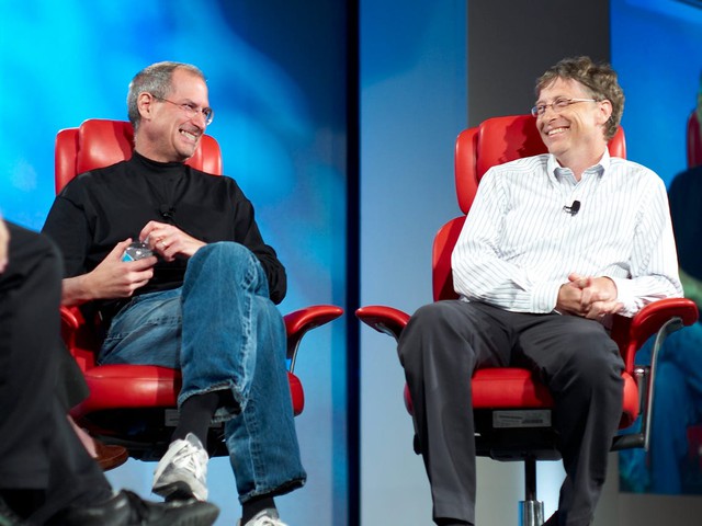 Bill Gates từng ca ngợi Mac sẽ là tương lai của máy tính - Ảnh 1. Bill Gates từng ca ngợi Mac sẽ là tương lai của máy tính - Ảnh 1.