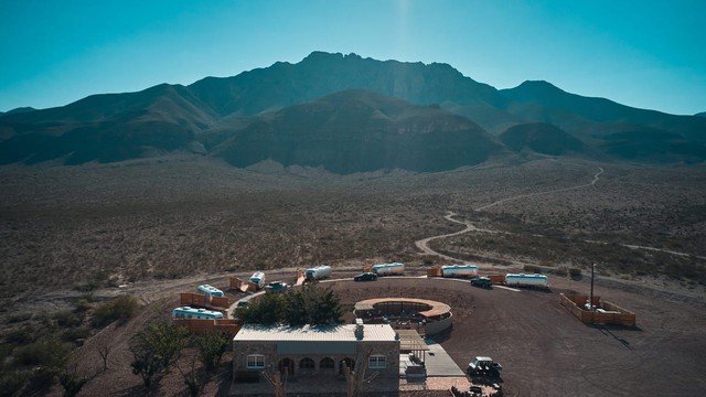 Chi số tiền lớn để du lịch không gian, hành khách của Blue Origin sẽ được ngủ tại Làng Phi hành gia "ngàn sao" này đây - Ảnh 1. Chi số tiền lớn để du lịch không gian, hành khách của Blue Origin sẽ được ngủ tại Làng Phi hành gia "ngàn sao" này đây - Ảnh 1.