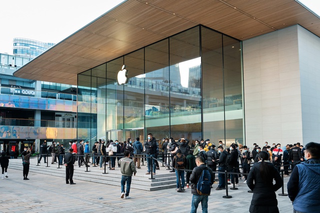 Apple bất ngờ trở thành thương hiệu smartphone lớn nhất tại Trung Quốc  - Ảnh 1.