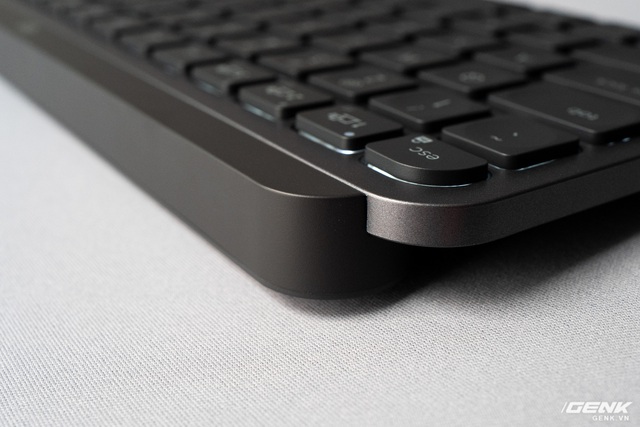 &quot;Trên bàn&quot; bàn phím không dây văn phòng Logitech MX Keys Mini và lót chuột kèm theo - Ảnh 5.