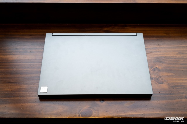 Trên tay Acer Predator Triton 500 SE: Laptop gaming nhưng có thiết kế tối giản, cấu hình khủng &quot;cân&quot; mọi game, giá từ 60 triệu đồng - Ảnh 1.