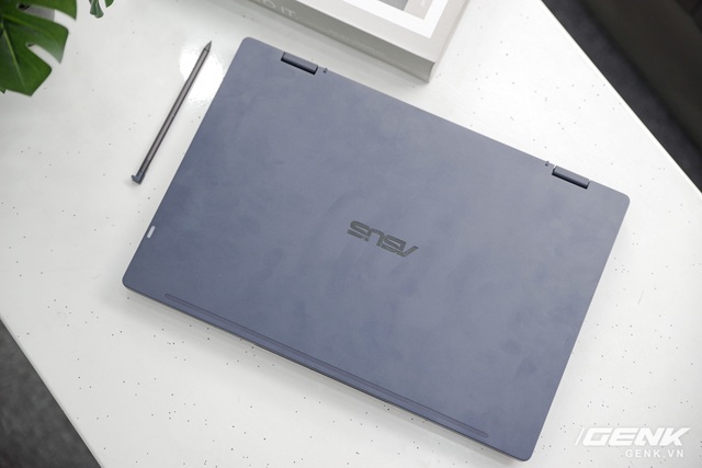 Cận cảnh ASUS ExpertBook B5 OLED Series: Mỏng nhẹ cao cấp, màn hình sống động, nhiều tính năng bảo mật cùng nâng cấp ấn tượng  - Ảnh 15.