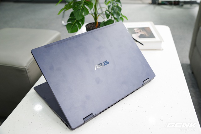 Cận cảnh ASUS ExpertBook B5 OLED Series: Mỏng nhẹ cao cấp, màn hình sống động, nhiều tính năng bảo mật cùng nâng cấp ấn tượng  - Ảnh 16.