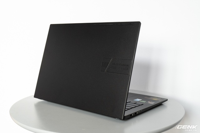 Trên tay ASUS VivoBook Pro 14X OLED: Ngoại hình được đầu tư thay đổi, sử dụng vi xử lý AMD Ryzen 7 5000 H-Series, màn hình OLED 2K giá từ 29 triệu đồng - Ảnh 2. Trên tay ASUS VivoBook Pro 14X OLED: Ngoại hình được đầu tư thay đổi, sử dụng vi xử lý AMD Ryzen 7 5000 H-Series, màn hình OLED 2K giá từ 29 triệu đồng - Ảnh 2.