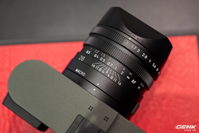 Trên tay máy ảnh cao cấp Leica Q2 Reporter: Phiên bản đặc biệt với vỏ xanh olive và bọc sợi Kevlar - Ảnh 8. Trên tay máy ảnh cao cấp Leica Q2 Reporter: Phiên bản đặc biệt với vỏ xanh olive và bọc sợi Kevlar - Ảnh 8.