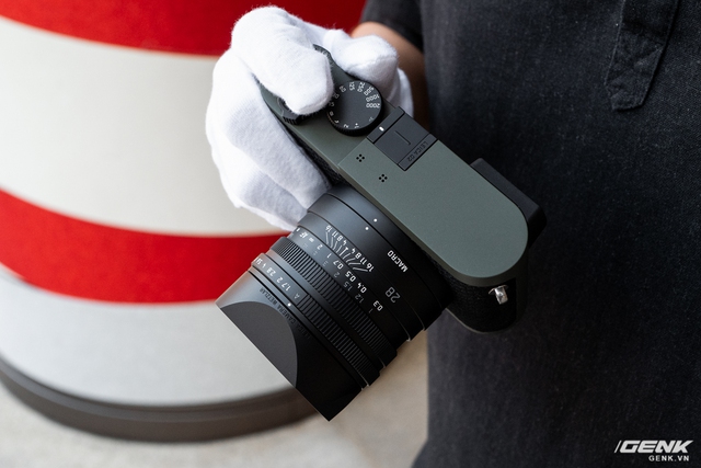 Trên tay máy ảnh cao cấp Leica Q2 Reporter: Phiên bản đặc biệt với vỏ xanh olive và bọc sợi Kevlar - Ảnh 16. Trên tay máy ảnh cao cấp Leica Q2 Reporter: Phiên bản đặc biệt với vỏ xanh olive và bọc sợi Kevlar - Ảnh 16.