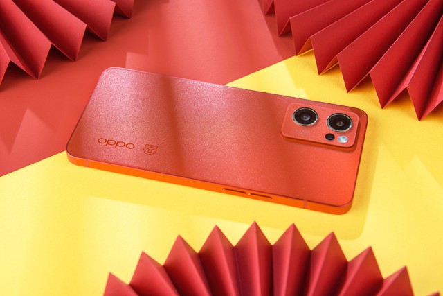 Cận cảnh OPPO Reno7 phiên bản chào năm mới 2022 - Ảnh 3.