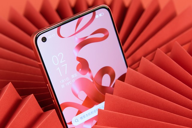 Cận cảnh OPPO Reno7 phiên bản chào năm mới 2022 - Ảnh 8.