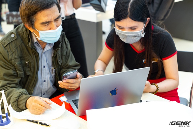 Mở bán MacBook Pro 14&quot; và 16&quot; 2021 chính hãng đầu tiên tại Việt Nam, giá gần 53 triệu đồng cho phiên bản thấp nhất - Ảnh 2.