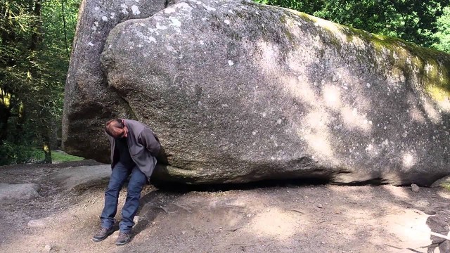 The Trembling Rock – The 132-ton rock that anyone can move it - Photo 2.