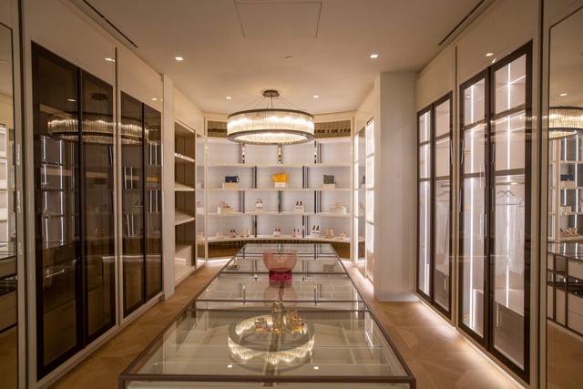 Bên trong siêu dinh thự gần 10.000 m2 của Los Angeles, được niêm yết 295 triệu USD và sắp đấu giá - Ảnh 15. Bên trong siêu dinh thự gần 10.000 m2 của Los Angeles, được niêm yết 295 triệu USD và sắp đấu giá - Ảnh 15.