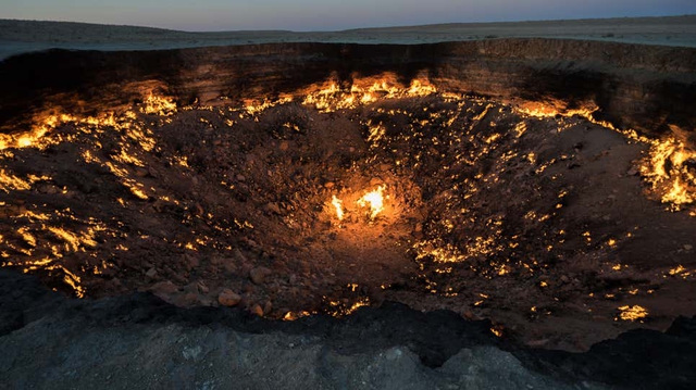 Humanity is about to close a 'gate to hell' after decades of letting it open freely - Photo 1.