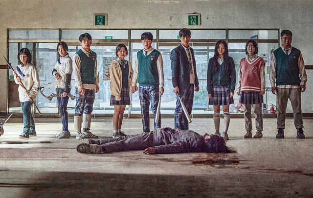 Điện ảnh Hàn Quốc trở lại với bom tấn zombie mới, &quot;Train to Busan&quot; phiên bản trường học là đây! - Ảnh 2.