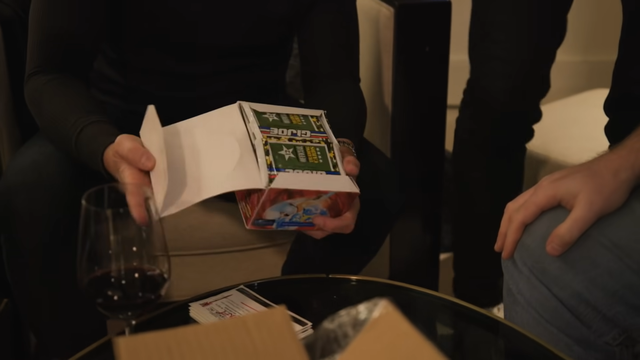 YouTuber Logan Paul spent 79.5 billion VND to buy Pokémon cards, received all the crap - Photo 5.