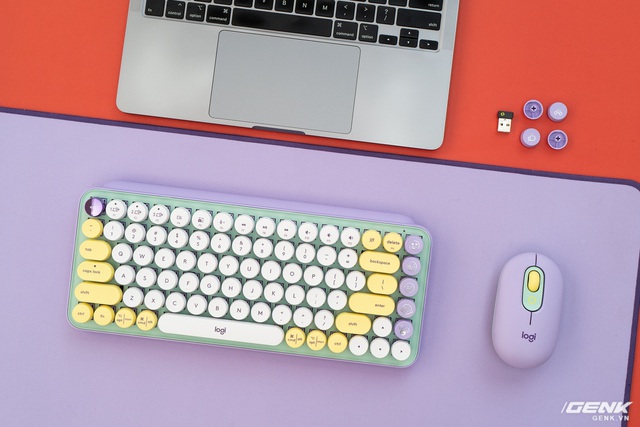 Trên tay bàn phím cơ và chuột Logitech POP: Thiết kế siêu trẻ trung, nút Emoji, kết nối nhiều thiết bị - Ảnh 17. Trên tay bàn phím cơ và chuột Logitech POP: Thiết kế siêu trẻ trung, nút Emoji, kết nối nhiều thiết bị - Ảnh 17.