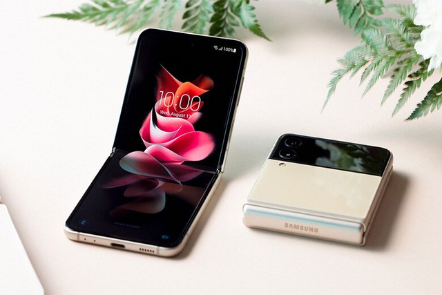 Galaxy Z Flip3 đang khiến hãng khác mất khách hàng vì smartphone thông thường đã quá nhàm chán - Ảnh 5.