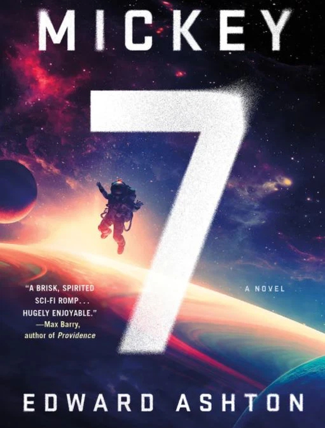 Đạo diễn "Ký sinh trùng" trở lại với bom tấn sci-fi của Warner Bros., "Batman mới" Robert Pattinson đang được nhắm cho vai chính - Ảnh 2. Đạo diễn "Ký sinh trùng" trở lại với bom tấn sci-fi của Warner Bros., "Batman mới" Robert Pattinson đang được nhắm cho vai chính - Ảnh 2.