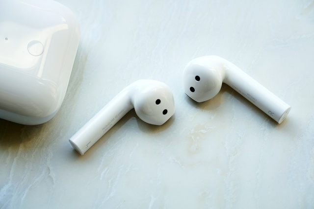Redmi Buds 3 ra mắt tại VN: Thiết kế giống AirPods 2, pin 20 giờ, chống nước IP54, giá 1.5 triệu đồng - Ảnh 4. Redmi Buds 3 ra mắt tại VN: Thiết kế giống AirPods 2, pin 20 giờ, chống nước IP54, giá 1.5 triệu đồng - Ảnh 4.