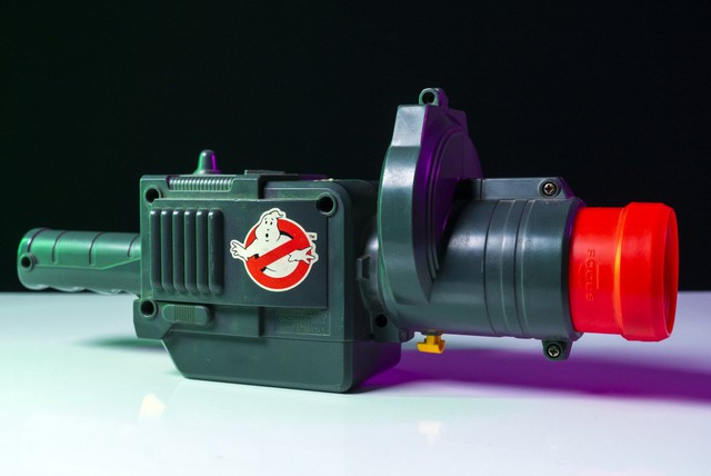 Biến đồ chơi Ghostbusters năm 1984 thành ống kính cho máy ảnh - Ảnh 1.