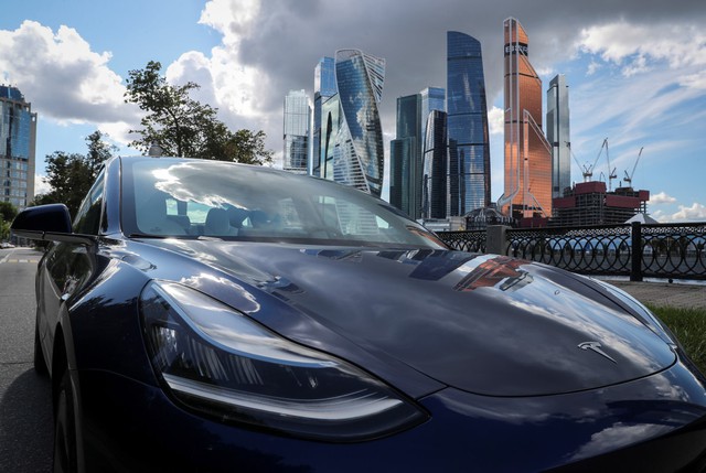 Chỉ bằng cách lợi dụng một quy định về giao thông, Tesla đã 'chinh phục' cả thành phố Thượng Hải - Ảnh 1. Chỉ bằng cách lợi dụng một quy định về giao thông, Tesla đã 'chinh phục' cả thành phố Thượng Hải - Ảnh 1.