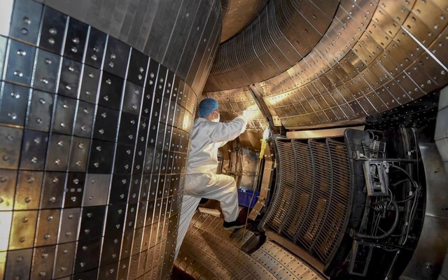 Once 10 times hotter than the sun, China's 'artificial sun' continues to hit a terrible record, laying a hot foundation for the future's preeminent energy source - Photo 1.