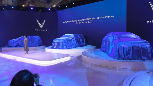 VinFast sẽ dừng làm xe xăng, tập trung 100% vào xe điện từ cuối năm 2022 - Ảnh 1.