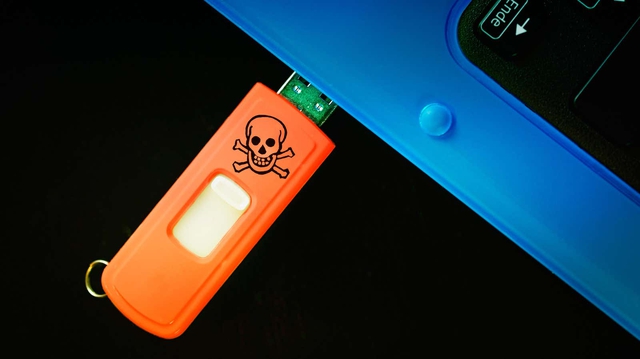 Hacker disguises USB containing malicious code as 
